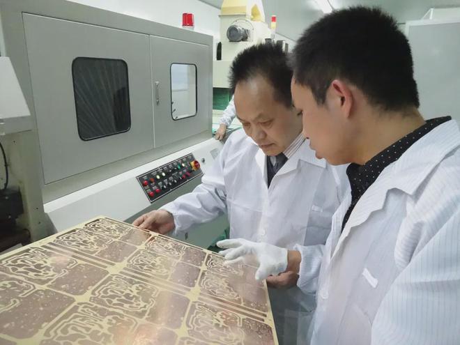 PCB背后的大突破看这家企业如何抢占5G时代“新高地”(图1)
