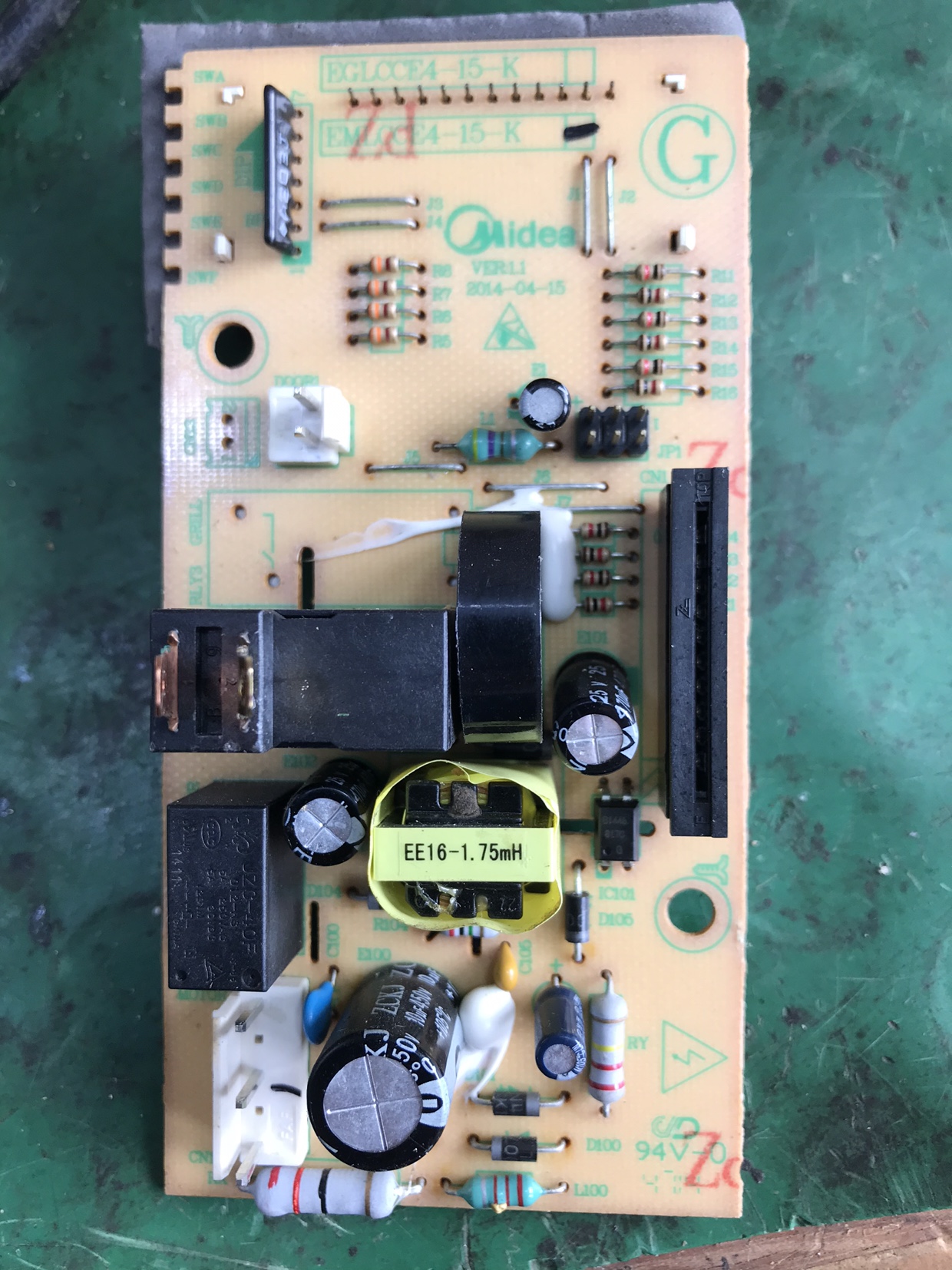 PCB概念股拉升金安国纪涨停(图1)